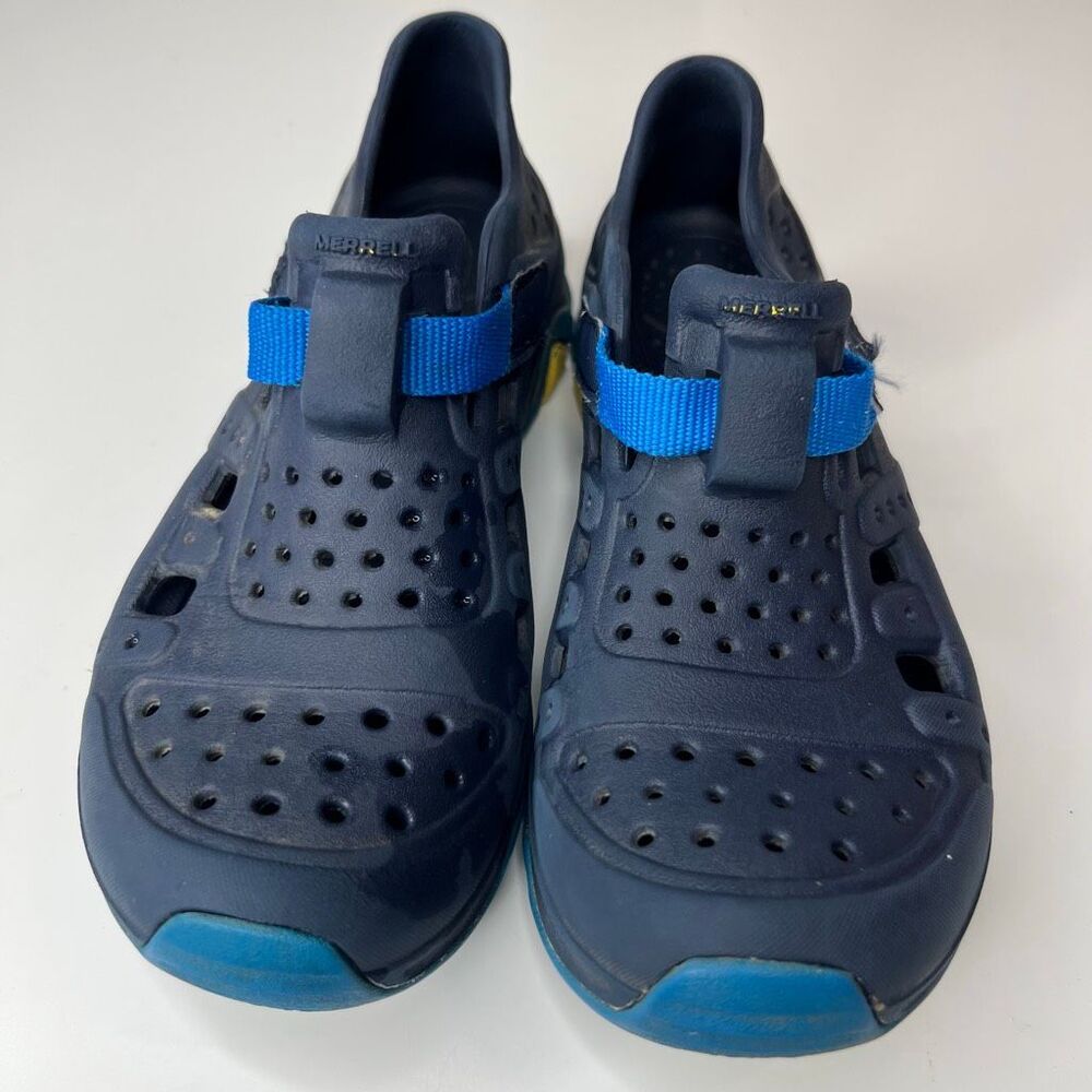 Merrel hydro canyon big kids water shoes size 2M